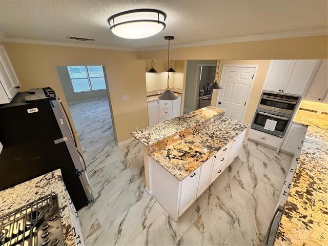 Photo - 914 W Hunt St