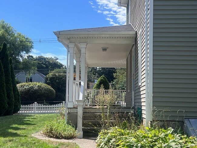 Photo - 36 Treadwell Ave Unidad 2