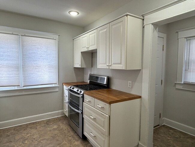 Photo - 2 Bed, 2 Bath Minutes from Downtown!