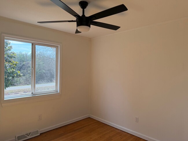 Photo - One Level House in Appomattox