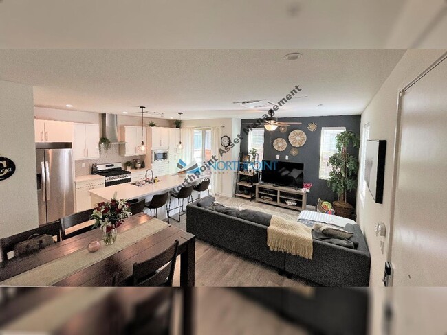 Building Photo - 192 Log Pond Ln