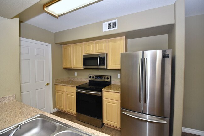 Building Photo - Charming 1 Bedroom Condo close to Durango ... Unit 2191