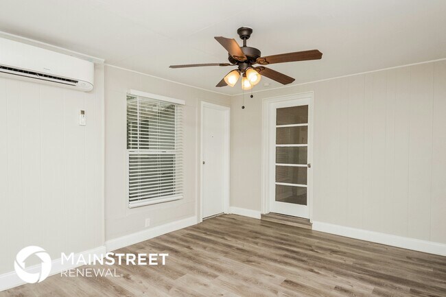 Photo - 214 Poinciana Cir