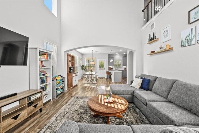 Photo - 6514 Marsh Ln