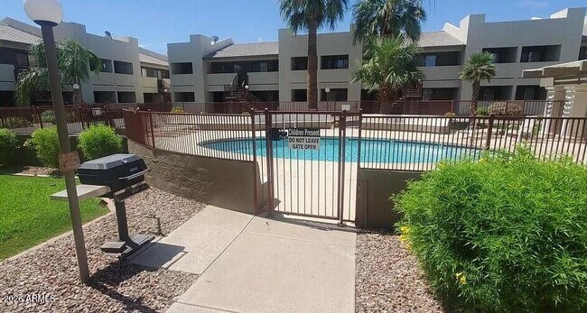 Photo - 3301 E Earll Dr Unit 119