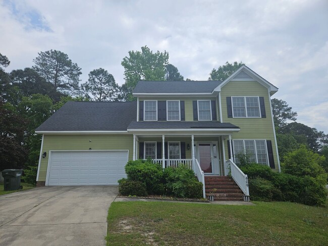 4 Bedroom, 2.5 Bath Home Located in the Es... - 4 Bedroom, 2.5 Bath Home Located in the Es...