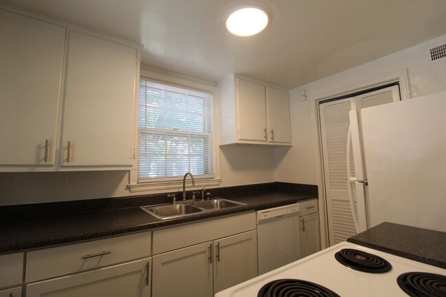 Photo - 2 Bedroom Duplex in North Kansas City