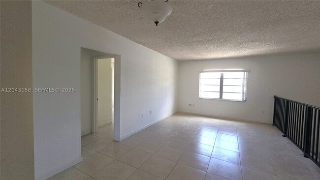 3519 SW 17th St Unit 3519