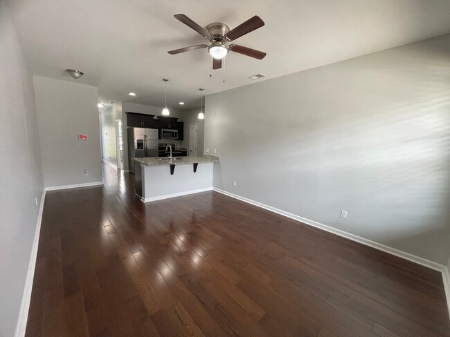 Photo - 1605 Villa Cir