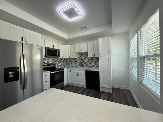 Photo - 823 Madison St