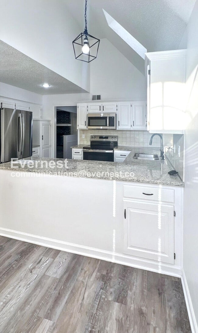 Photo - 9808 Harris Ave