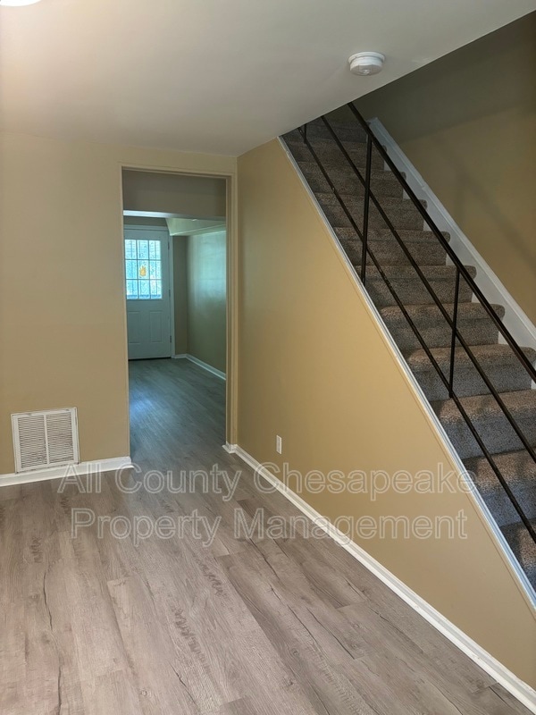 Photo - 2825 Eastshire Dr