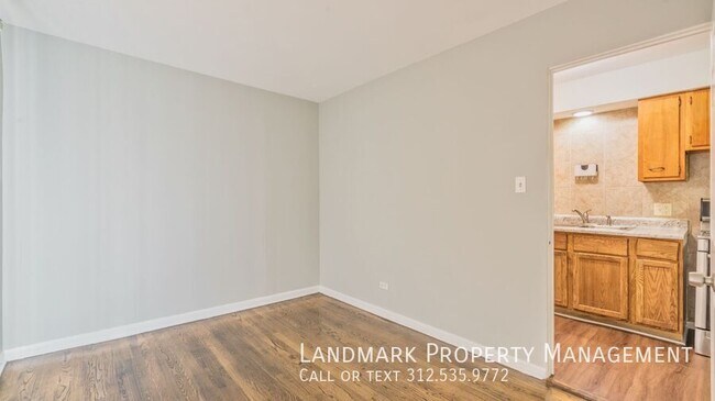 Photo - 440 W Division St