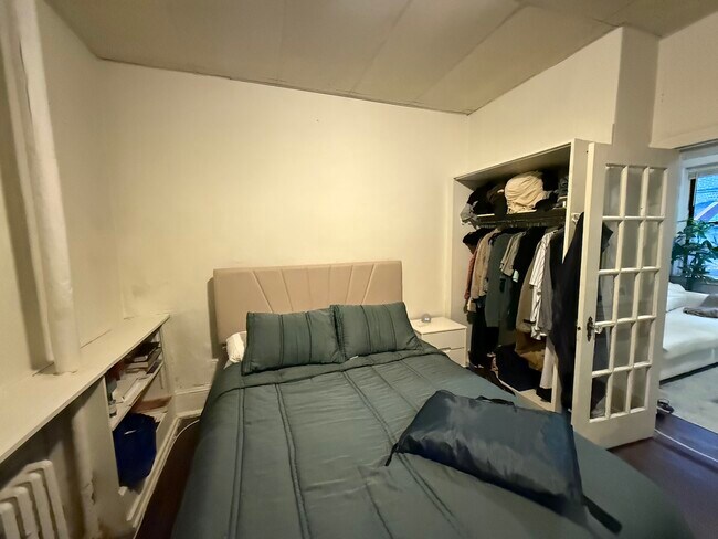 Building Photo - 44 Phillips St Rental