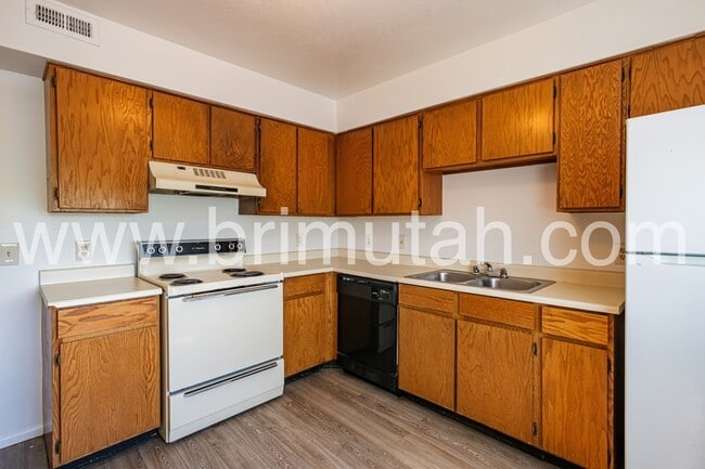 Photo - 4727 S 1300 E