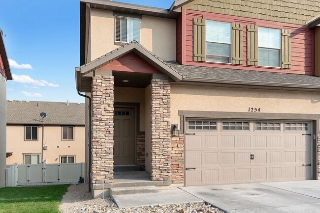 Luxurious Spacious layout in convenient Sa... - Luxurious Spacious layout in convenient Sa... House