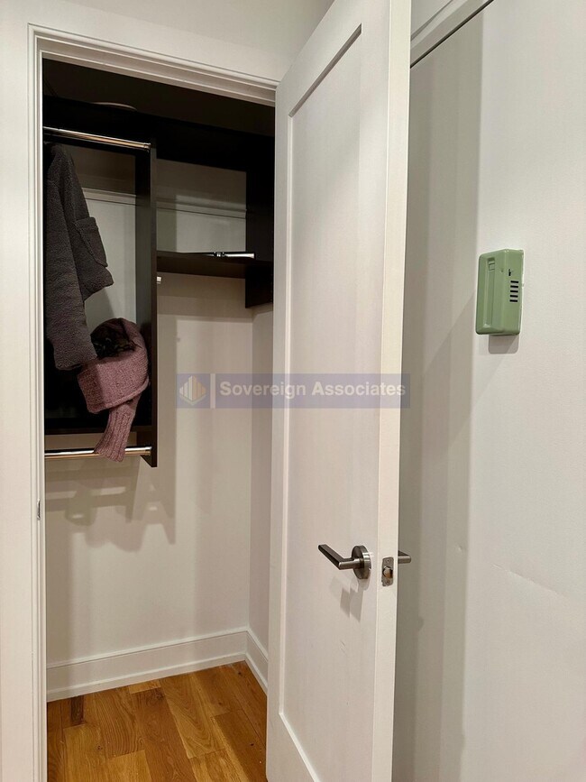 Photo - 95 E 7th St Unit 8