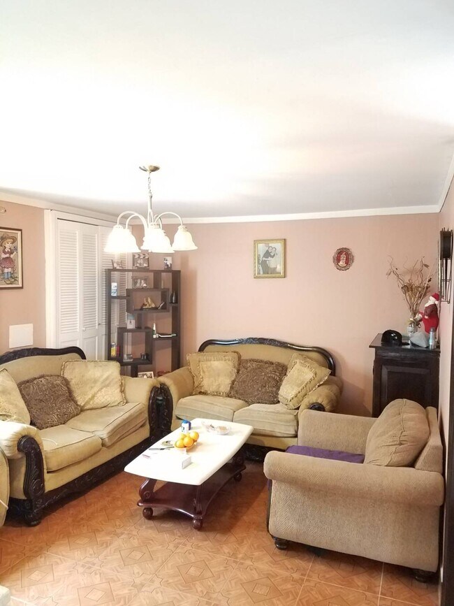 1027 Hylan Blvd Rental For Rent in Staten Island, NY