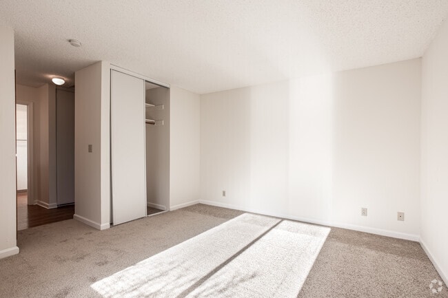 1HAB, 1BA - 765 ft²