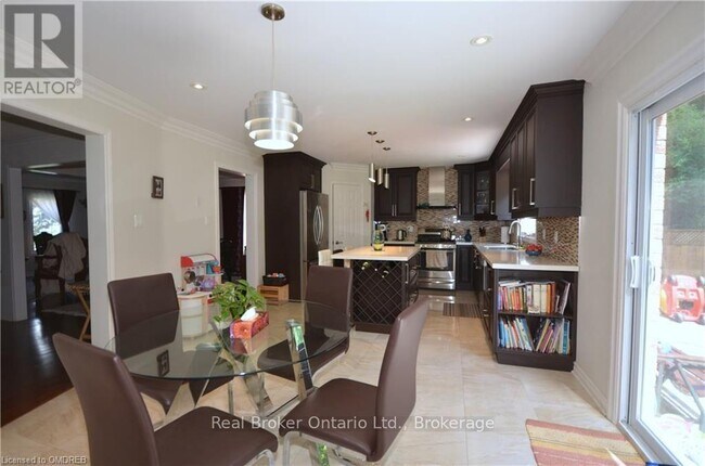Photo - 1609 Pilgrims Way
