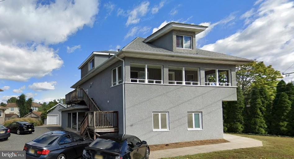 Photo - 301 Oakwood Ave