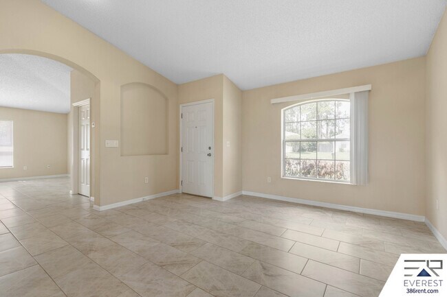 Photo - 57 Pin Oak Dr