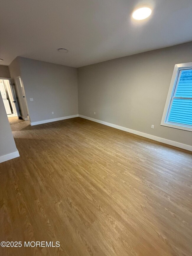 Photo - 142 State St