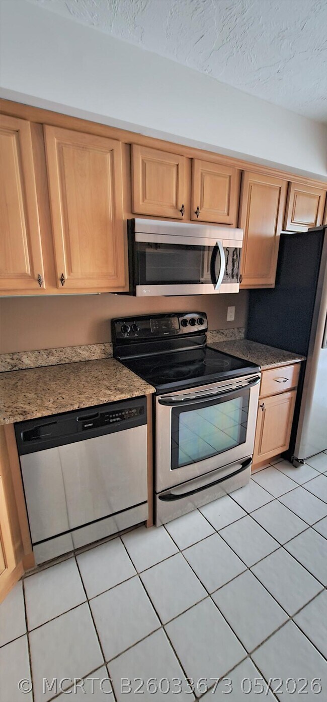 2425 Presidential Way Unit 402
