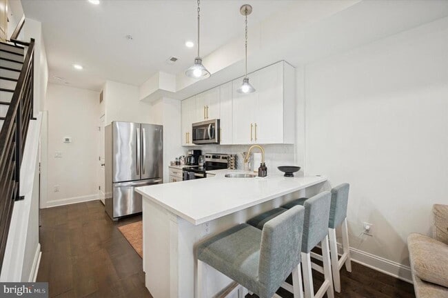 Photo - 3958 Mt Vernon St