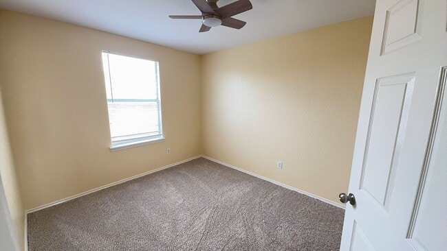 Photo - 3207 Hereford Ln Unit B
