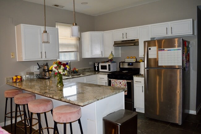 Photo - 871 N Mozart St Unit 1