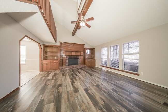 Photo - 11240 Cimarron Dr