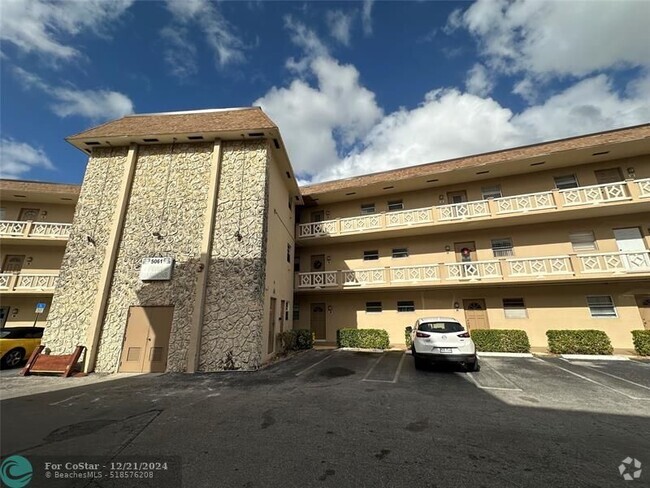 Building Photo - 5061 W Oakland Park Blvd Unit 307 Rental