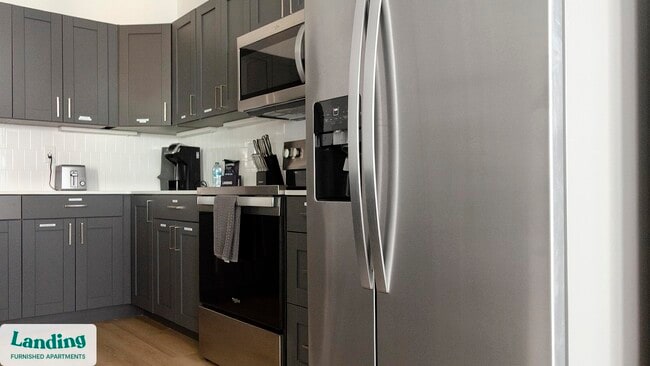 Photo - 650 N Main St Unidad 308