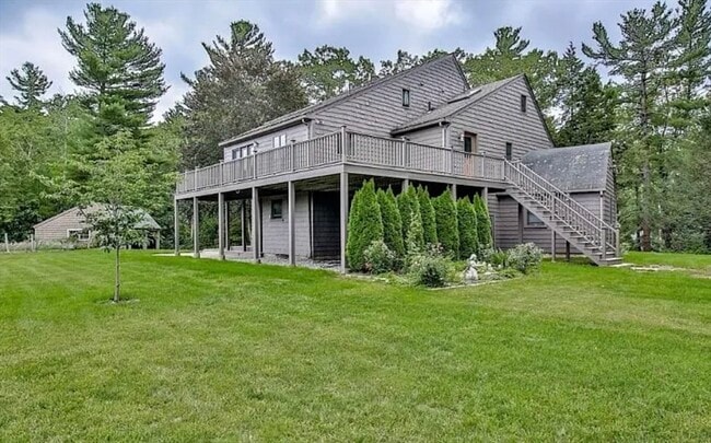 Building Photo - 72 Long Hill Rd