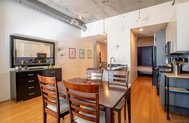 Building Photo - 1025 Island Ave Unit 204 Rental