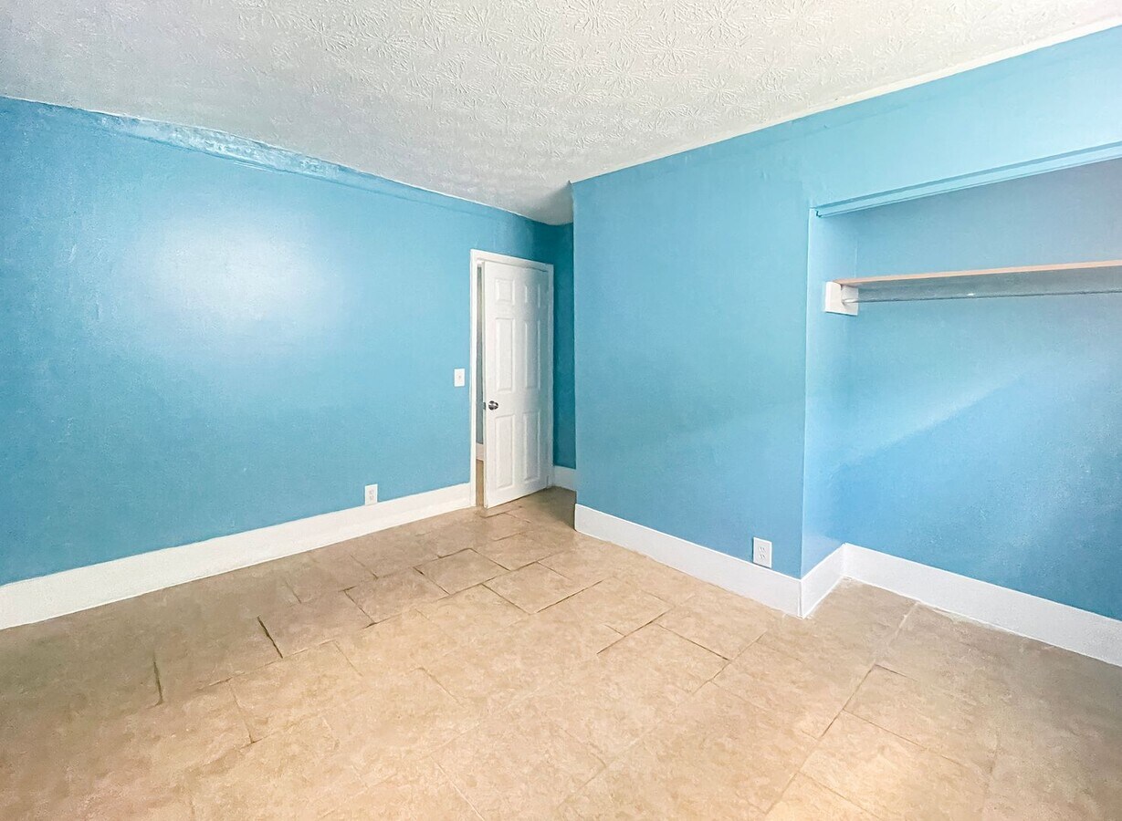 Photo - EAVERSON Unit 745-3
