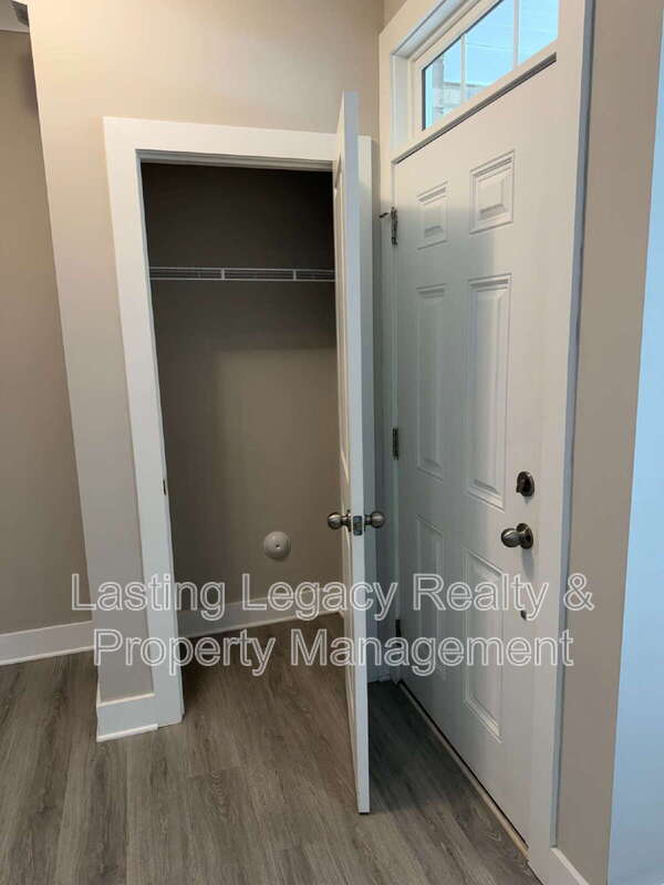 Photo - 1752 Eastfall St