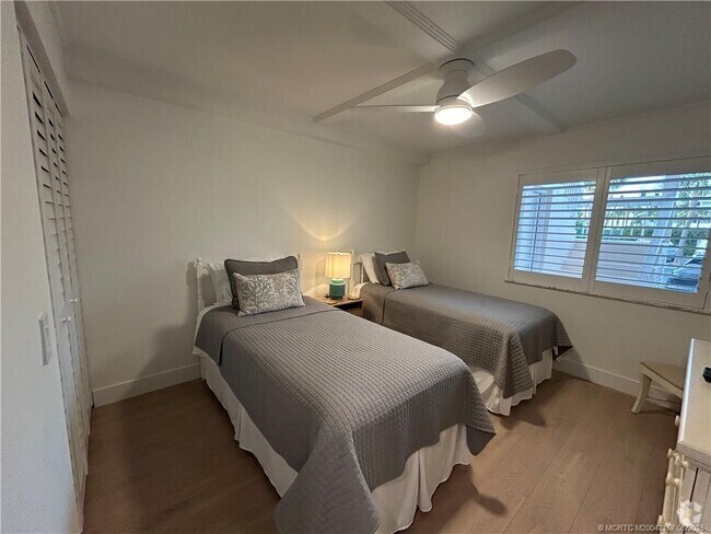 Building Photo - 484 NE Plantation Rd Unit 4102 Rental