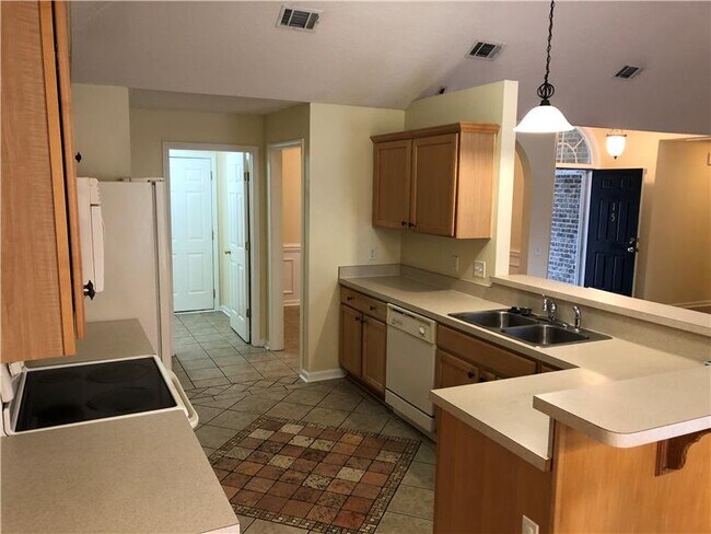 Photo - 15 Ledgestone Ln