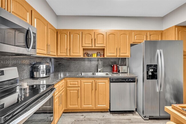 Photo - 3375 N Country Club Dr Unit 905
