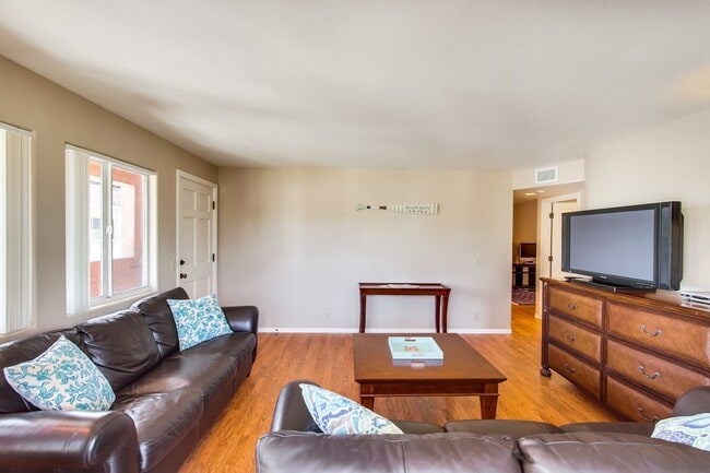 Photo - South Mission Beach | Fully Furnished 3BR/3BA | Utilities Included | Available 9/1/26–5/5/27 Unit Mission Bay Retreat
