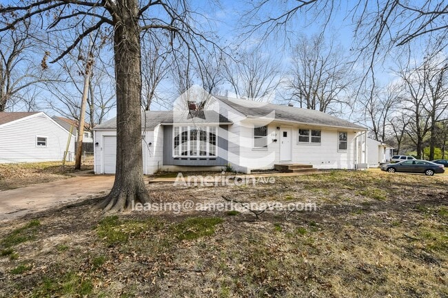 Building Photo - 263 Estridge Rd