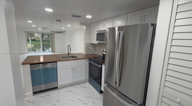 Building Photo - 3982 NW 90th Ave Rental