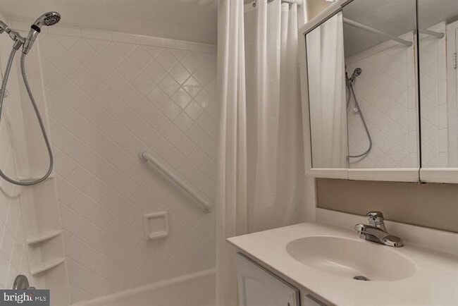 Photo - 3333 University Blvd W Unit 804