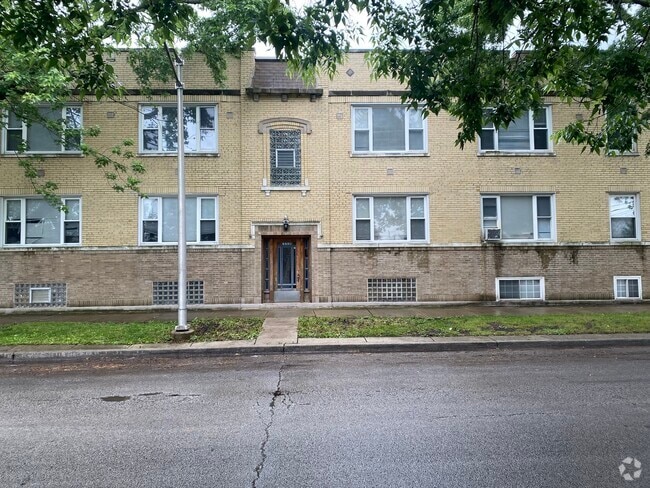 Building Photo - 6501 W School St Unit 2W Rental