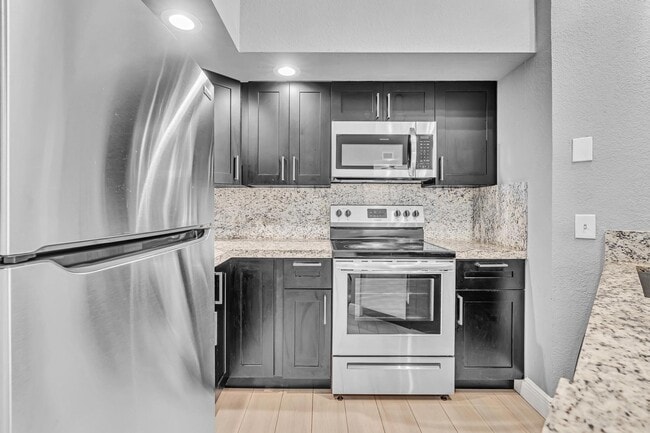 Photo - 3300 Pinewalk Dr N