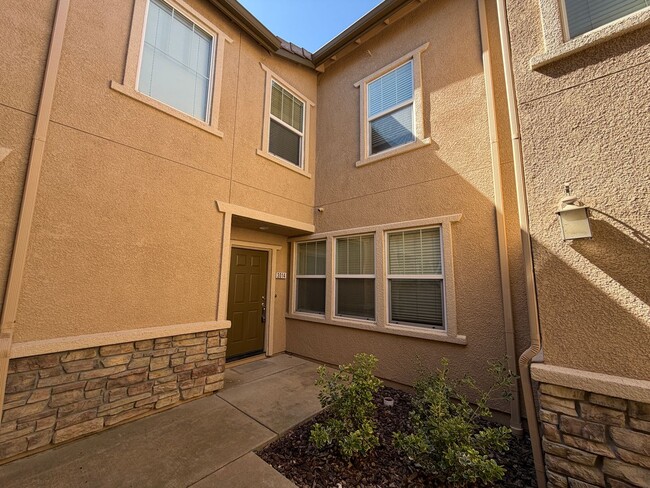 Photo - 3 Bed, 2½ Bath Two Story Condo in Natomas' Hampton Village