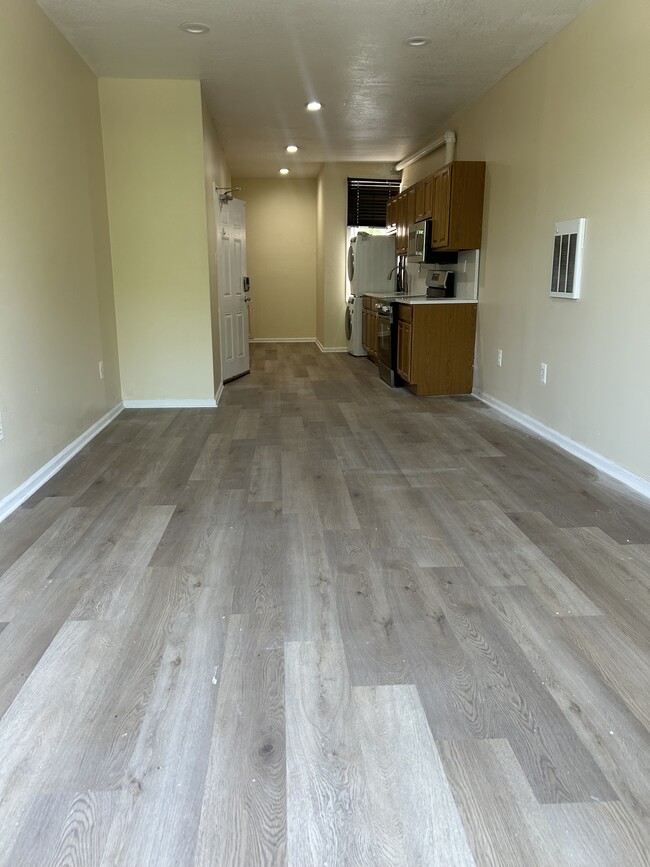 Photo - 2213 N 33rd St Unit 2