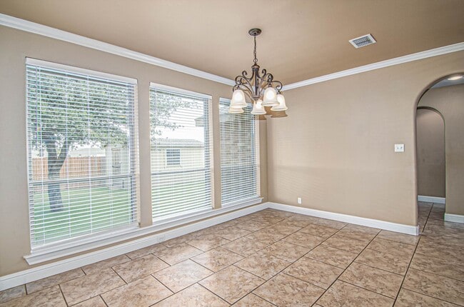 Photo - 5811 Oak Creek Drive